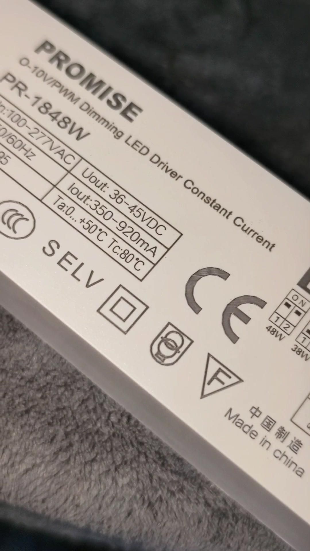 0 10V LED Driver with 12V Auxiliary Power Supply 2