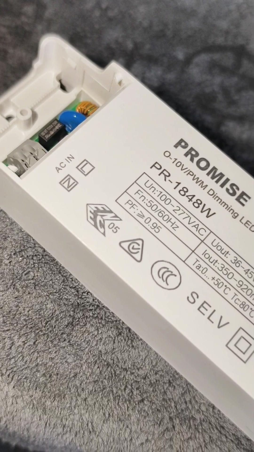 0 10V LED Driver with 12V Auxiliary Power Supply 3